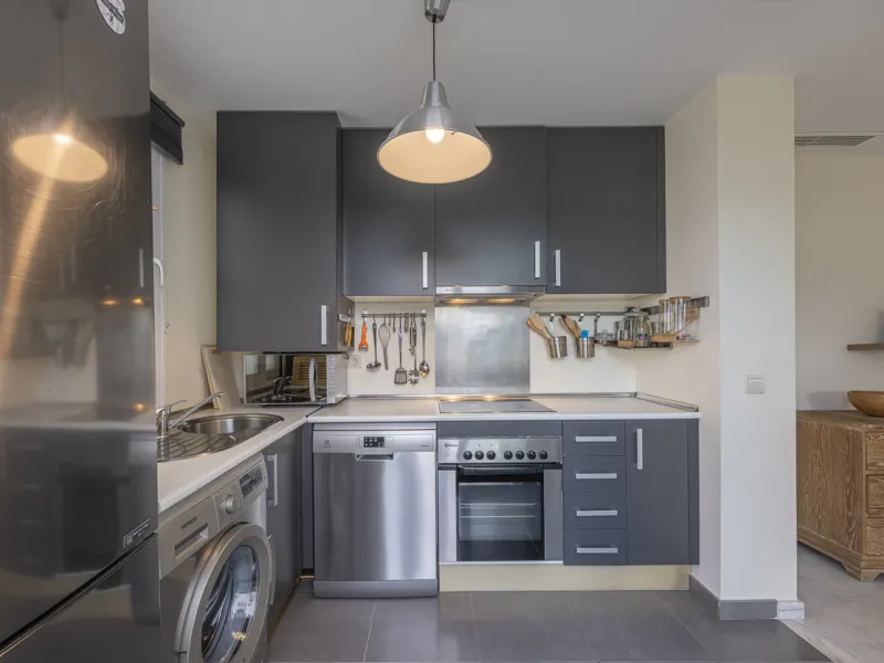 Apartment - Middle Floor Apartment в продаже в Estepona, Málaga. В доме 2 спален и 2 ванных комнат. Площадь дома 99 м²