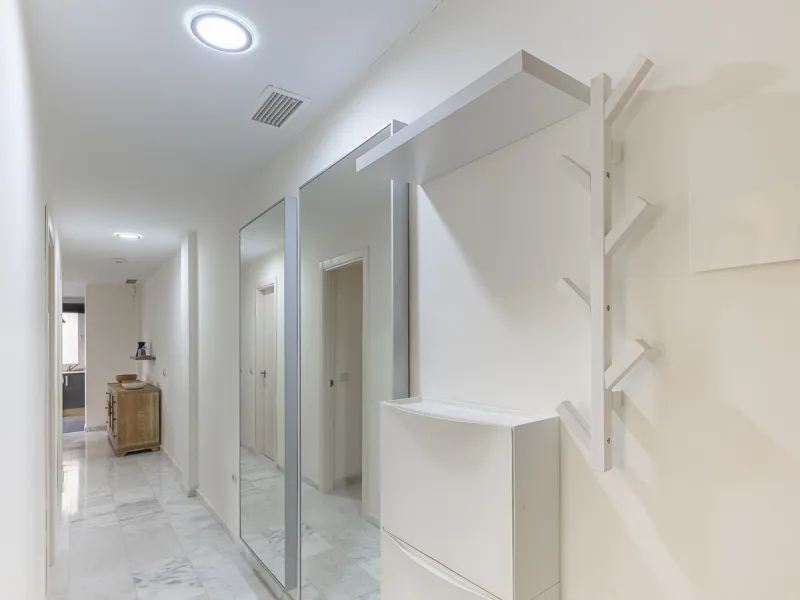 Apartment - Middle Floor Apartment в продаже в Estepona, Málaga. В доме 2 спален и 2 ванных комнат. Площадь дома 99 м²