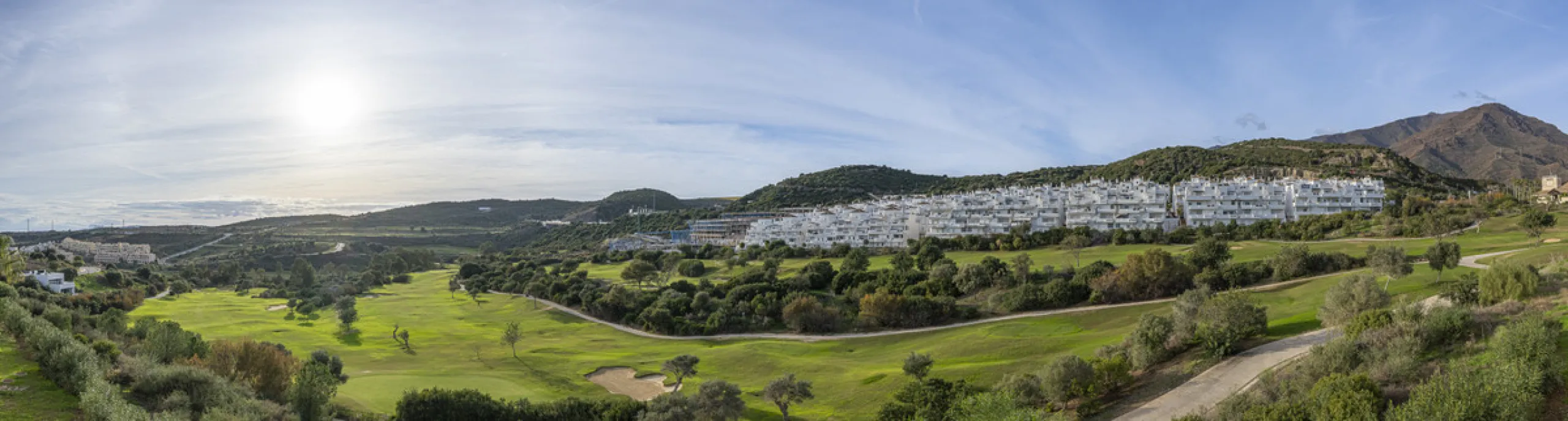 Apartment - Middle Floor Apartment в продаже в Estepona, Málaga. В доме 2 спален и 2 ванных комнат. Площадь дома 99 м²