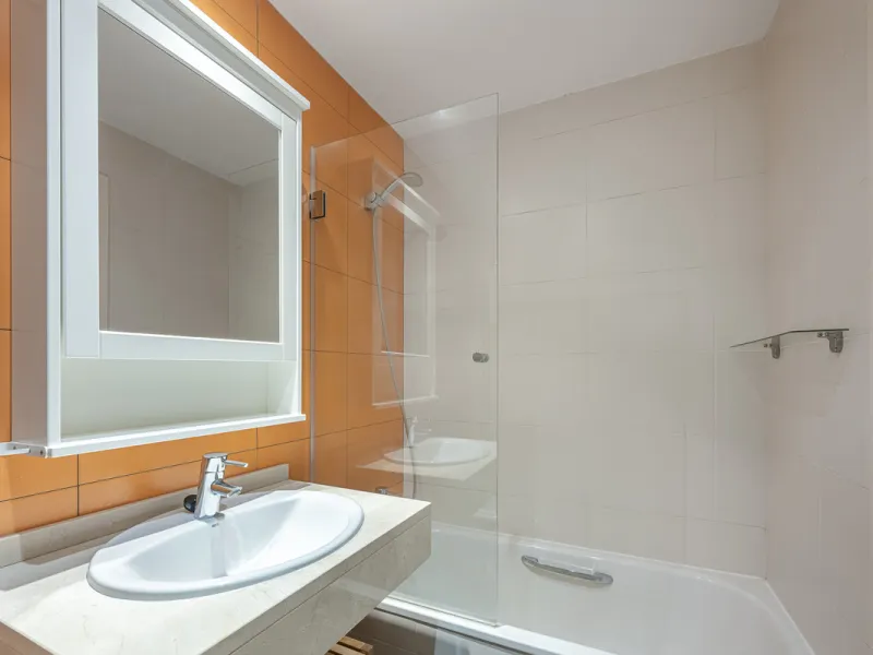 Apartment - Middle Floor Apartment в продаже в Estepona, Málaga. В доме 2 спален и 2 ванных комнат. Площадь дома 99 м²