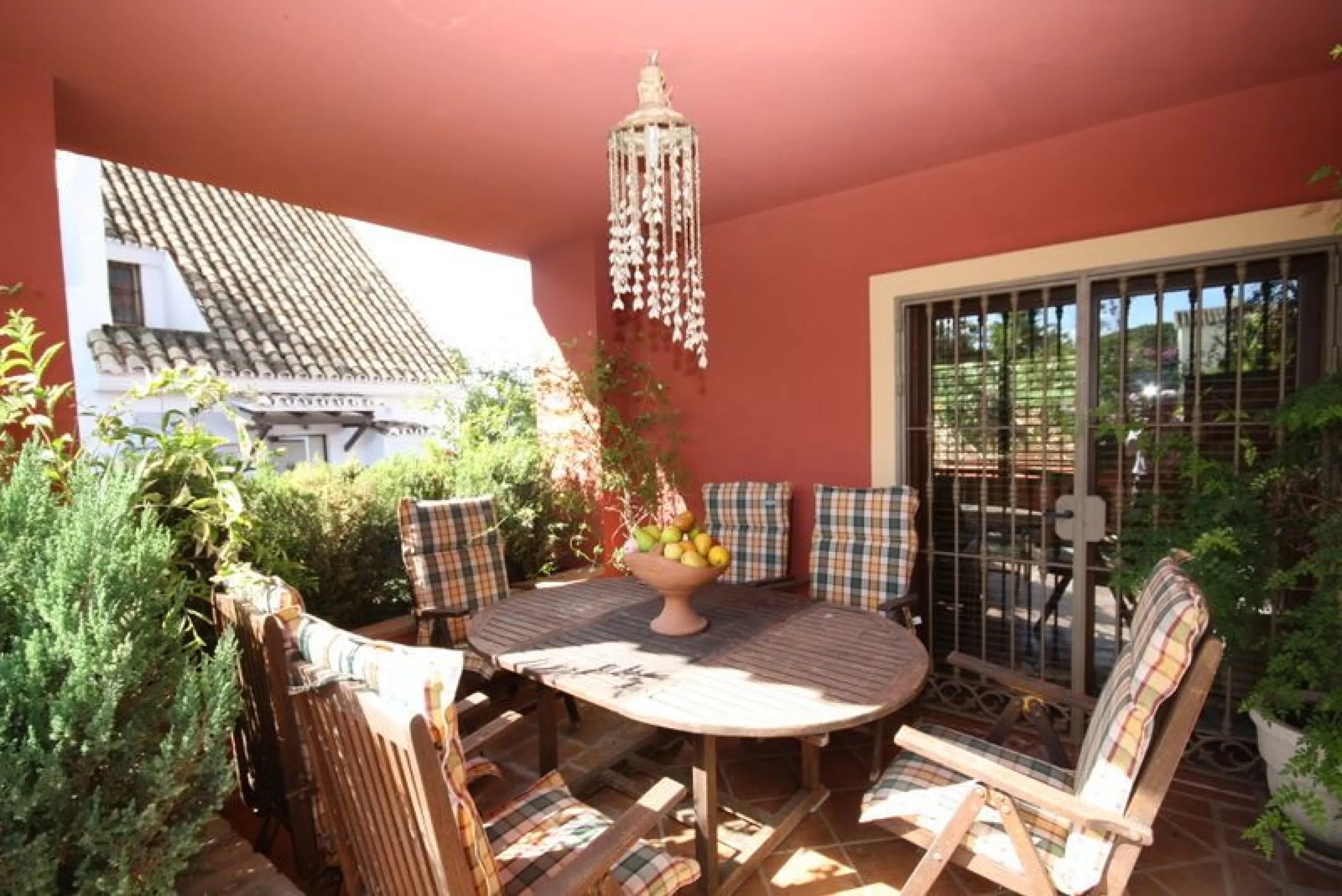 Detached villa in the beach area of El Rosario.