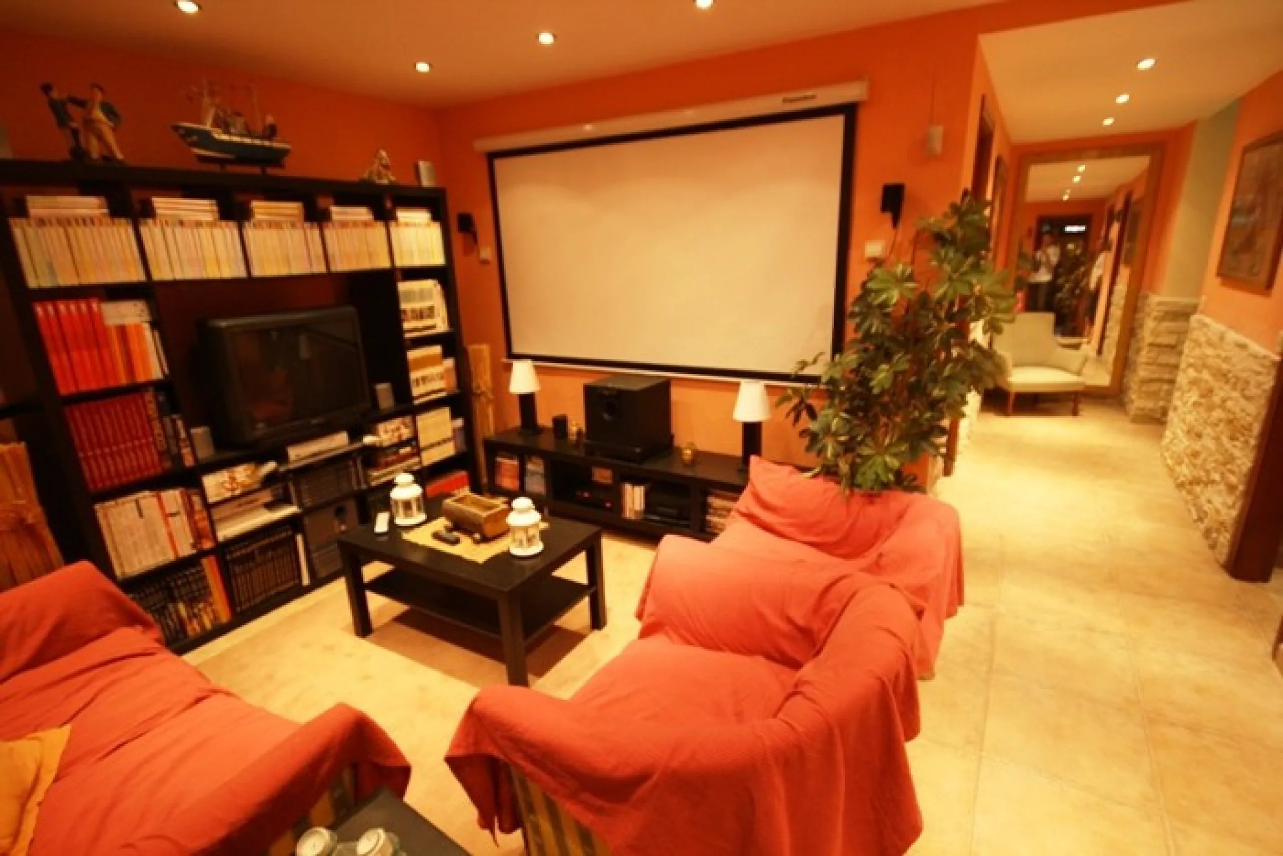 Detached villa in the beach area of El Rosario.
