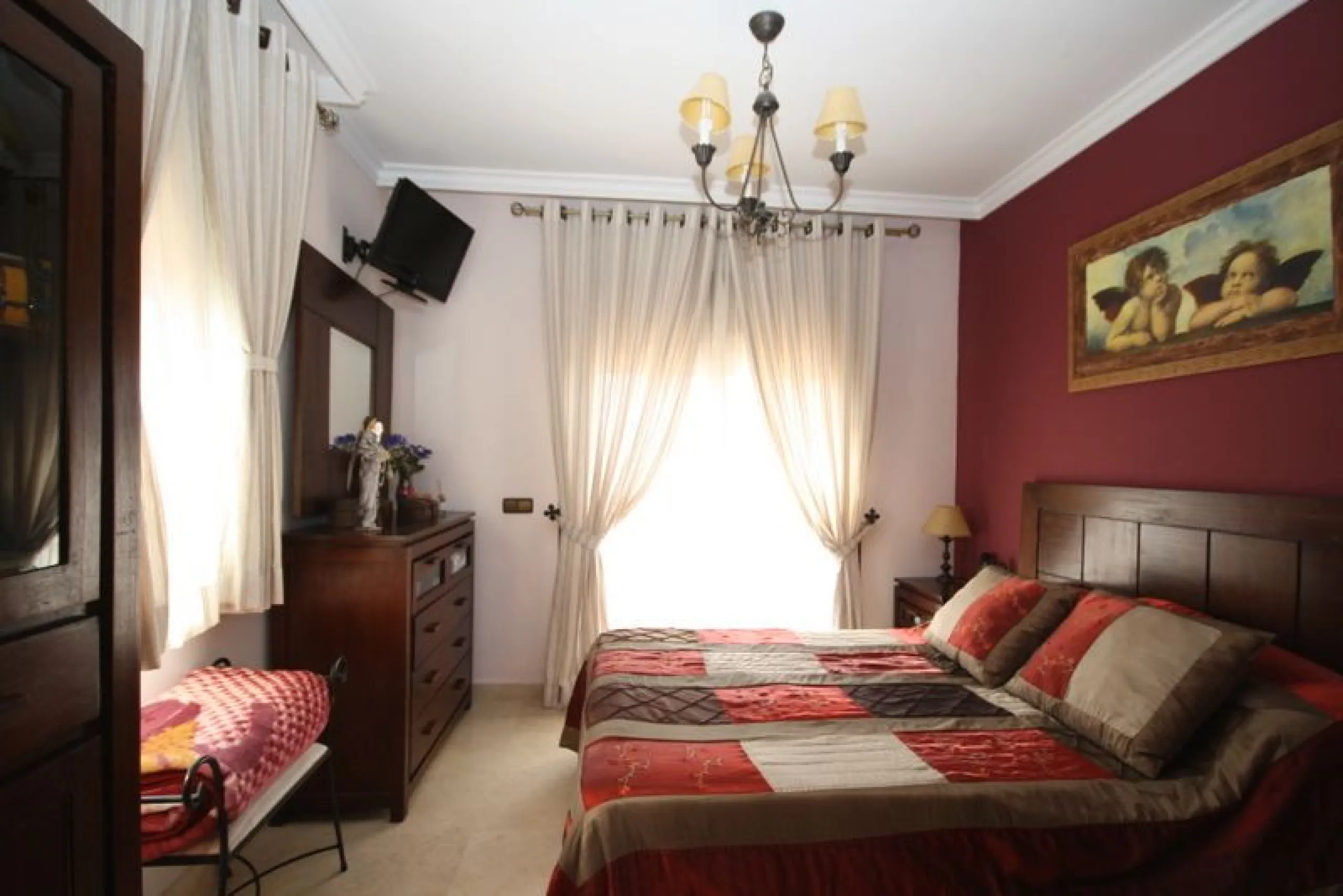Detached villa in the beach area of El Rosario.