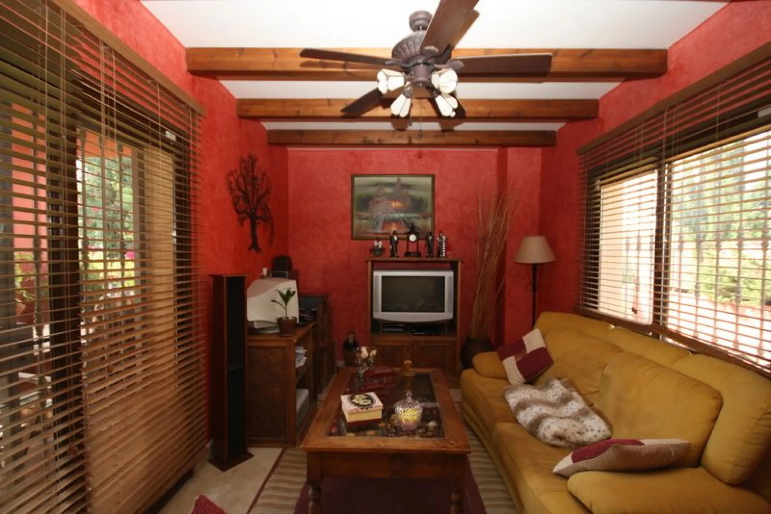 Detached villa in the beach area of El Rosario.