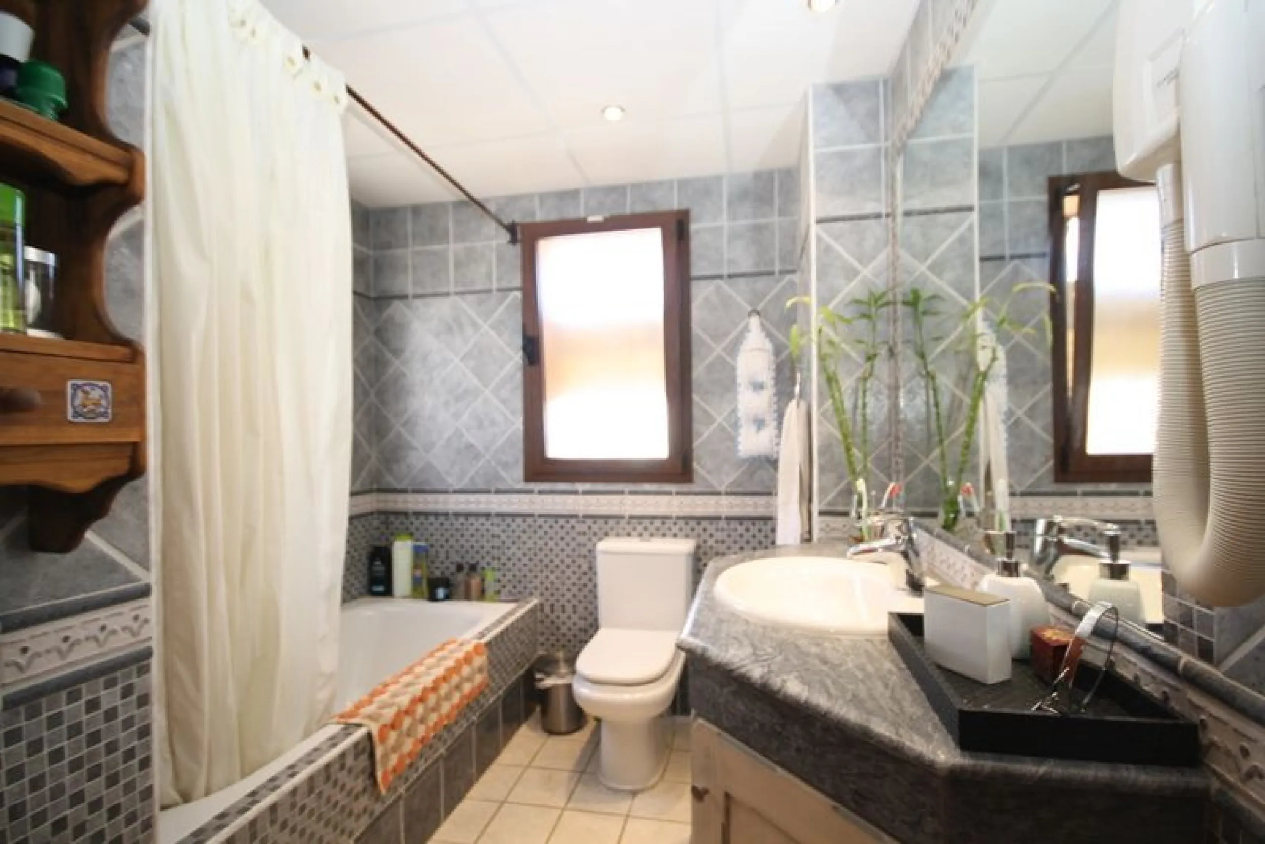 Detached villa in the beach area of El Rosario.