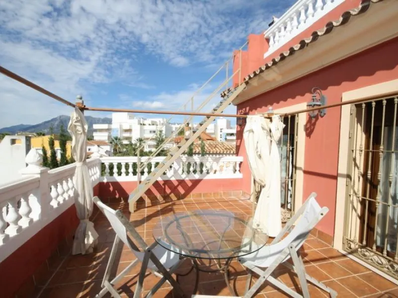 Detached villa in the beach area of El Rosario.