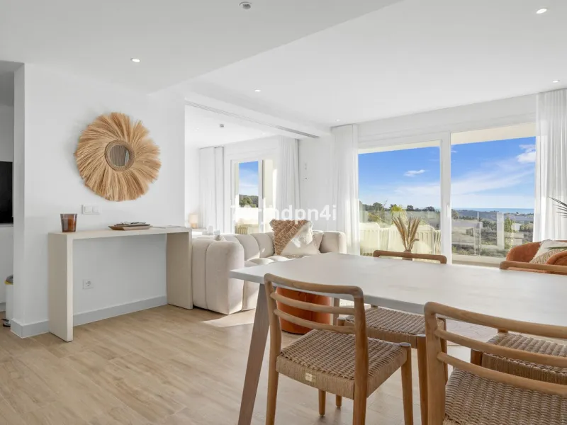 Apartment - Middle Floor Apartment в продаже в Casares, Málaga. В доме 2 спален и 2 ванных комнат. Площадь дома 84 м²