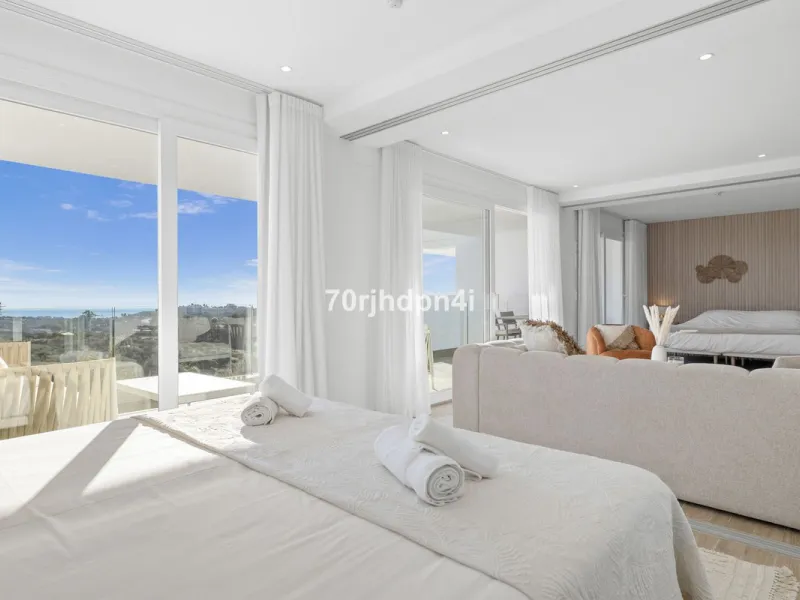 Apartment - Middle Floor Apartment в продаже в Casares, Málaga. В доме 2 спален и 2 ванных комнат. Площадь дома 84 м²