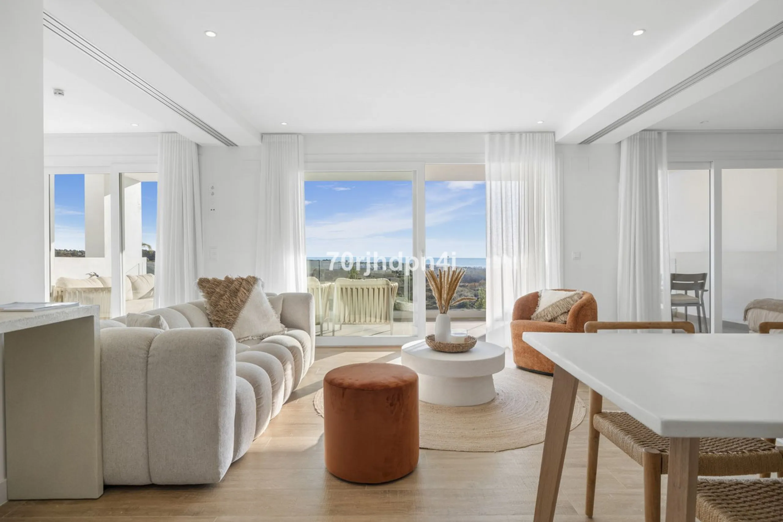Apartment - Middle Floor Apartment в продаже в Casares, Málaga. В доме 2 спален и 2 ванных комнат. Площадь дома 84 м²