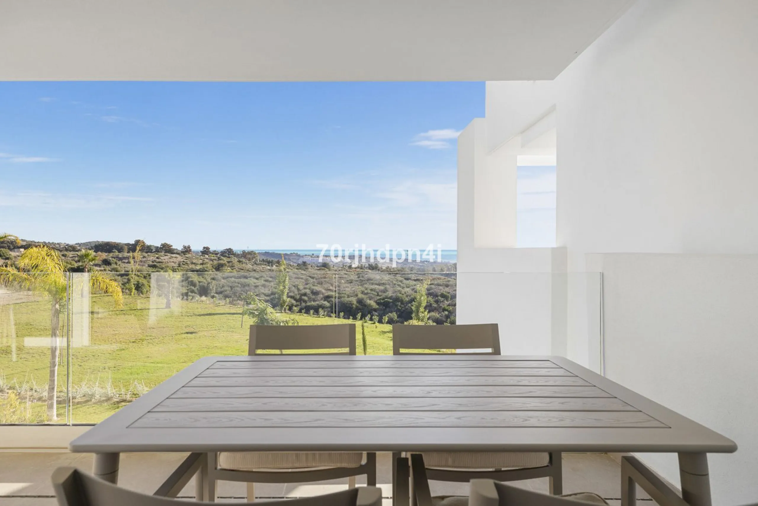 Apartment - Middle Floor Apartment в продаже в Casares, Málaga. В доме 2 спален и 2 ванных комнат. Площадь дома 84 м²