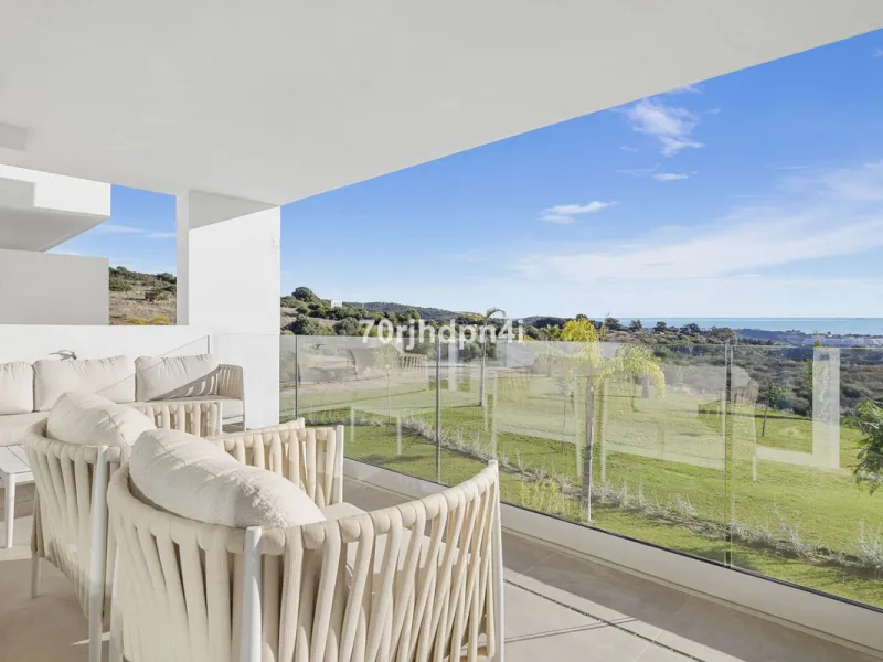 Apartment - Middle Floor Apartment в продаже в Casares, Málaga. В доме 2 спален и 2 ванных комнат. Площадь дома 84 м²