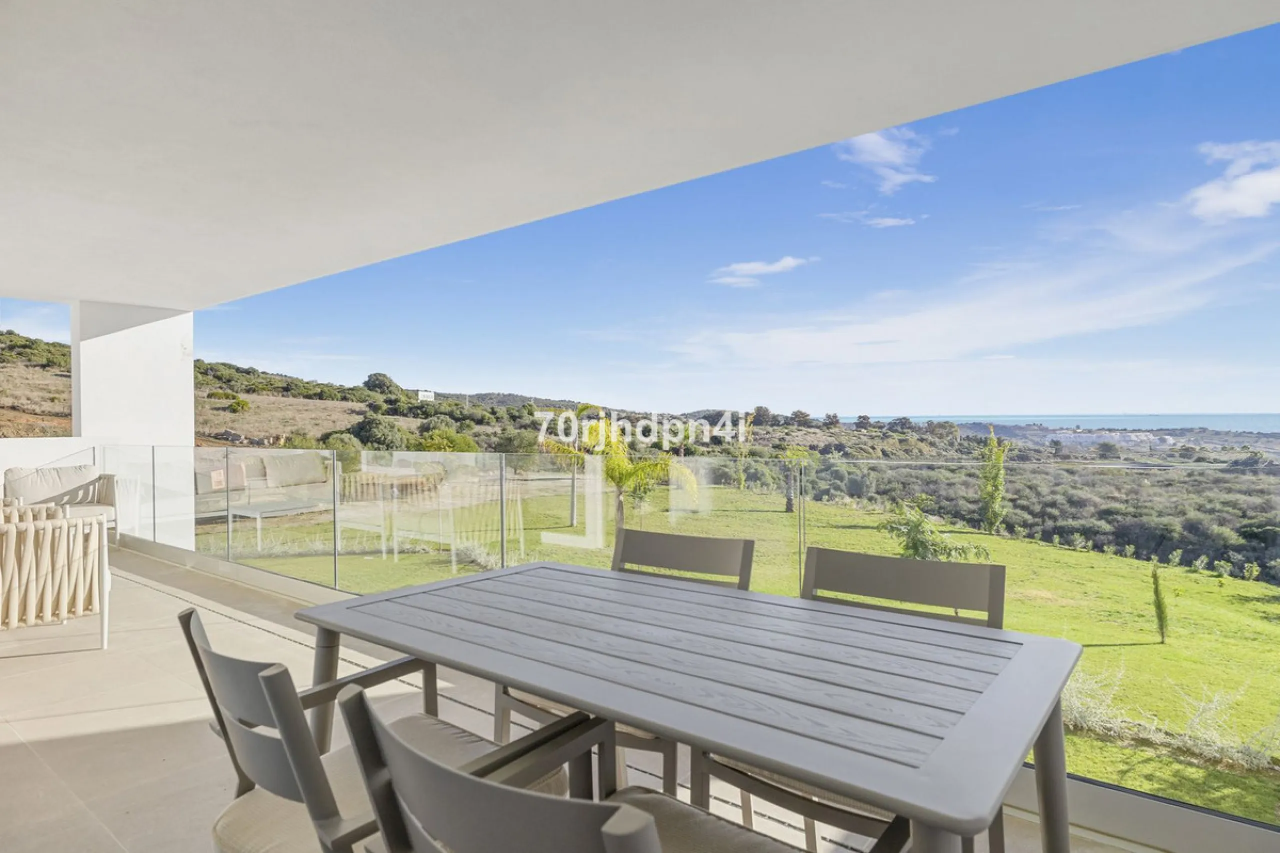 Apartment - Middle Floor Apartment в продаже в Casares, Málaga. В доме 2 спален и 2 ванных комнат. Площадь дома 84 м²