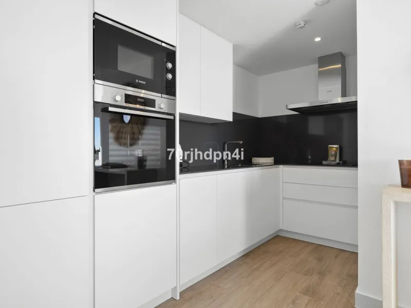 Apartment - Middle Floor Apartment в продаже в Casares, Málaga. В доме 2 спален и 2 ванных комнат. Площадь дома 84 м²