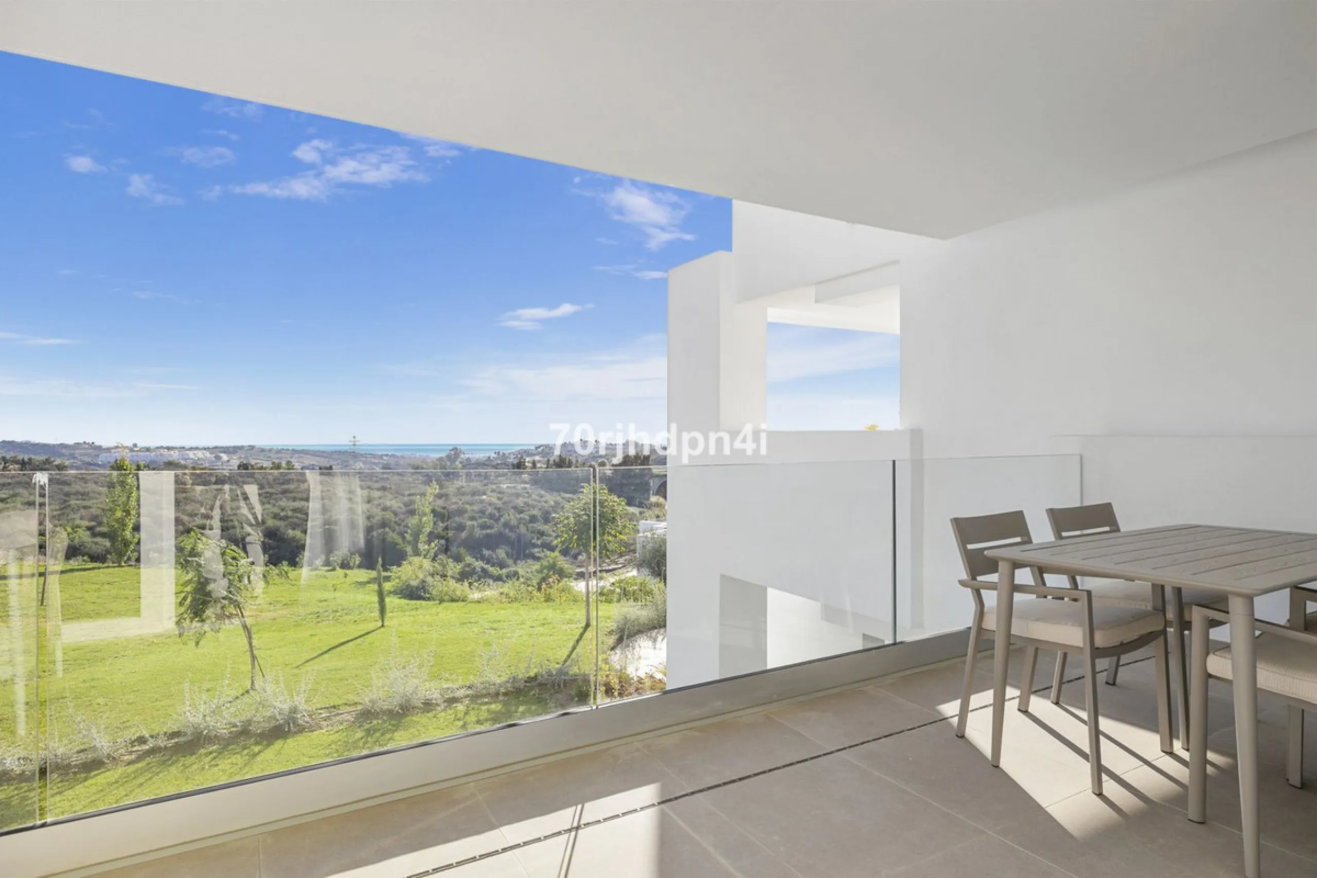 Apartment - Middle Floor Apartment в продаже в Casares, Málaga. В доме 2 спален и 2 ванных комнат. Площадь дома 84 м²
