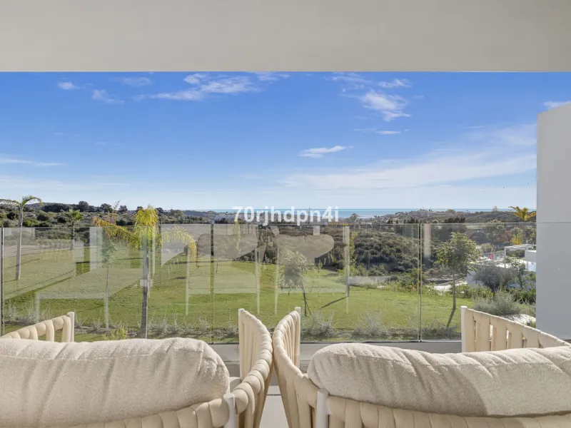 Apartment - Middle Floor Apartment в продаже в Casares, Málaga. В доме 2 спален и 2 ванных комнат. Площадь дома 84 м²