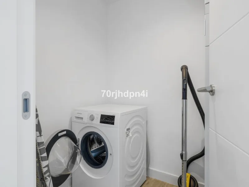 Apartment - Middle Floor Apartment в продаже в Casares, Málaga. В доме 2 спален и 2 ванных комнат. Площадь дома 84 м²