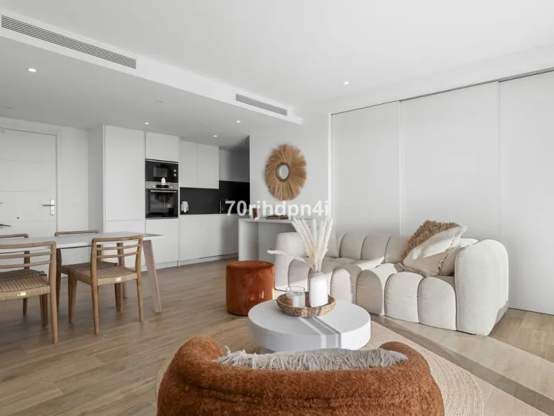Apartment - Middle Floor Apartment в продаже в Casares, Málaga. В доме 2 спален и 2 ванных комнат. Площадь дома 84 м²