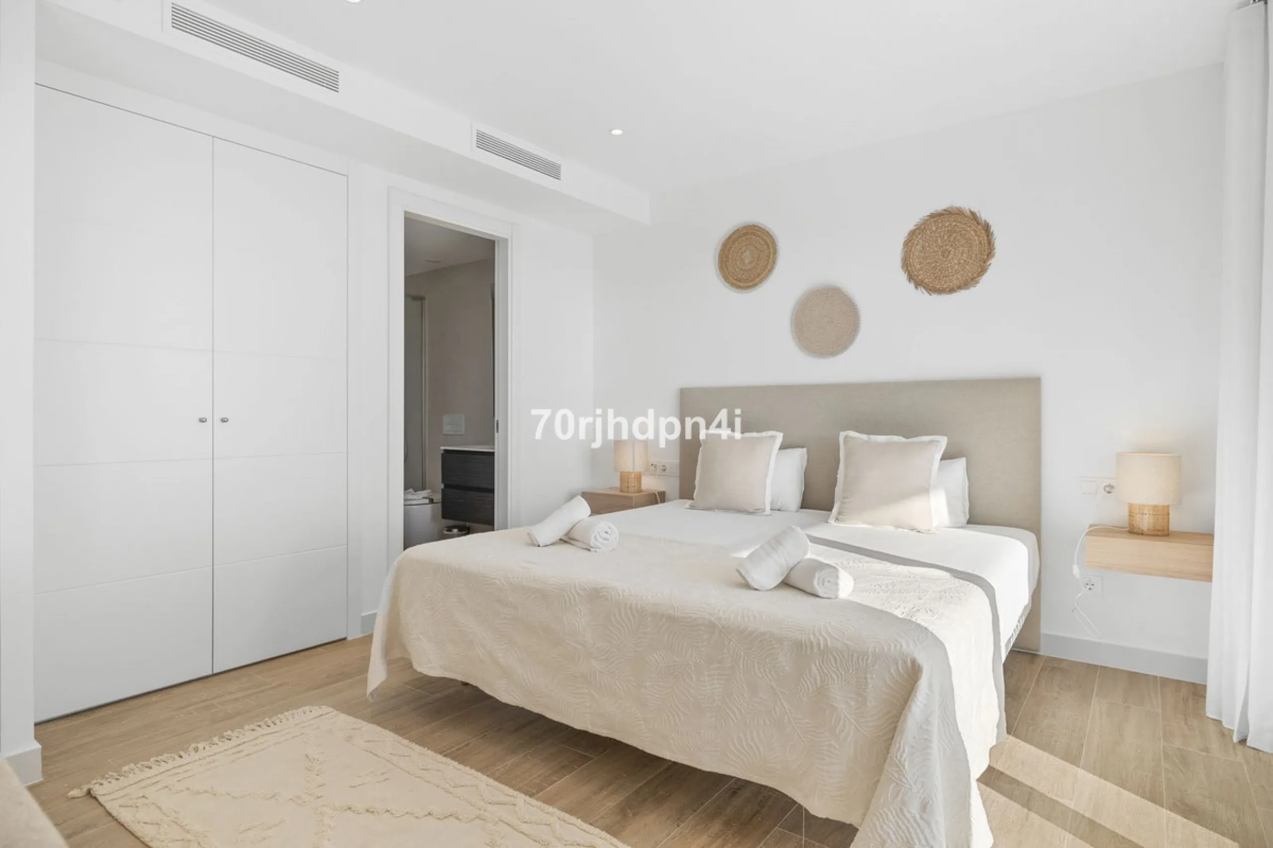 Apartment - Middle Floor Apartment в продаже в Casares, Málaga. В доме 2 спален и 2 ванных комнат. Площадь дома 84 м²