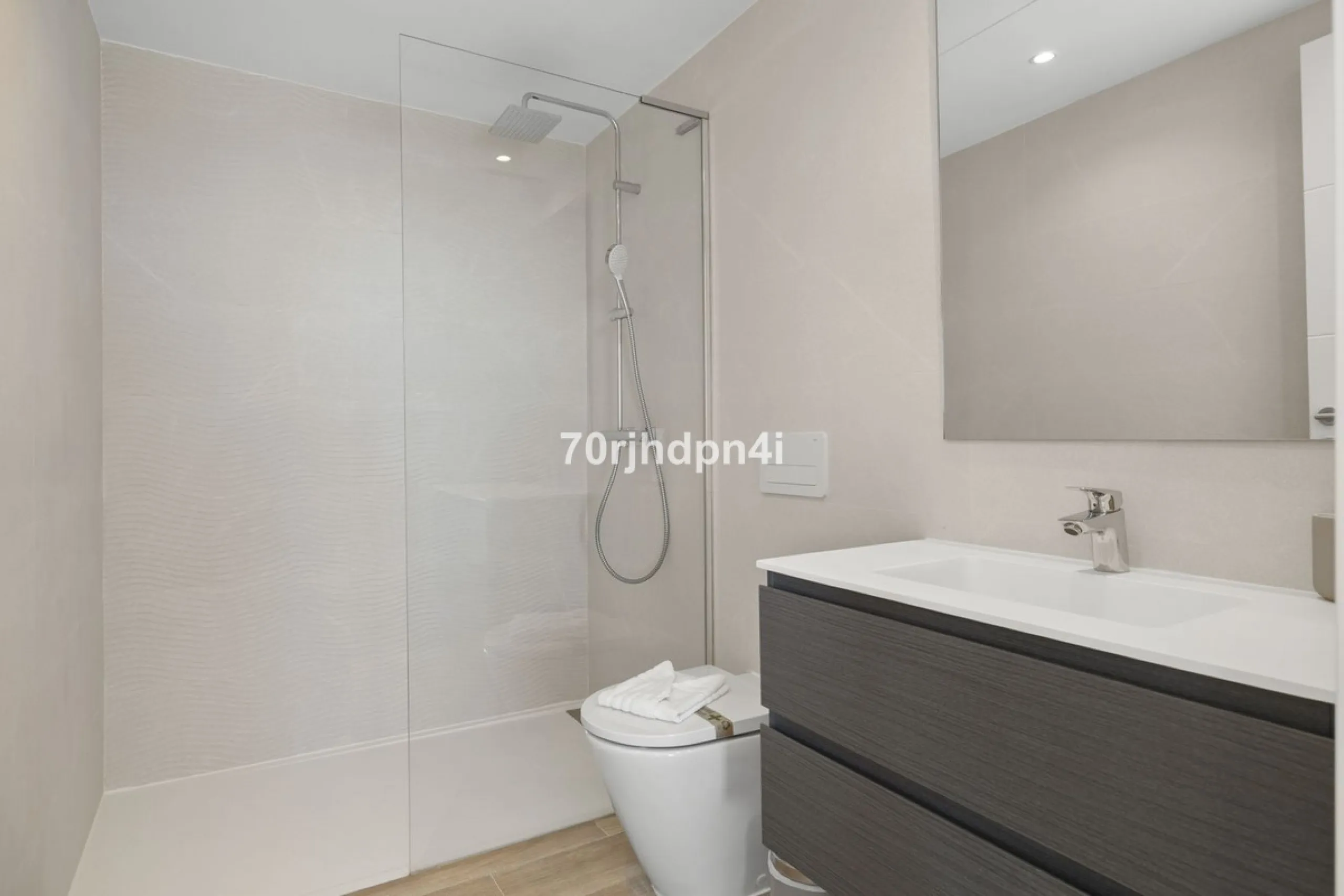 Apartment - Middle Floor Apartment в продаже в Casares, Málaga. В доме 2 спален и 2 ванных комнат. Площадь дома 84 м²