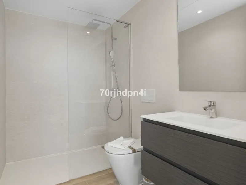 Apartment - Middle Floor Apartment в продаже в Casares, Málaga. В доме 2 спален и 2 ванных комнат. Площадь дома 84 м²