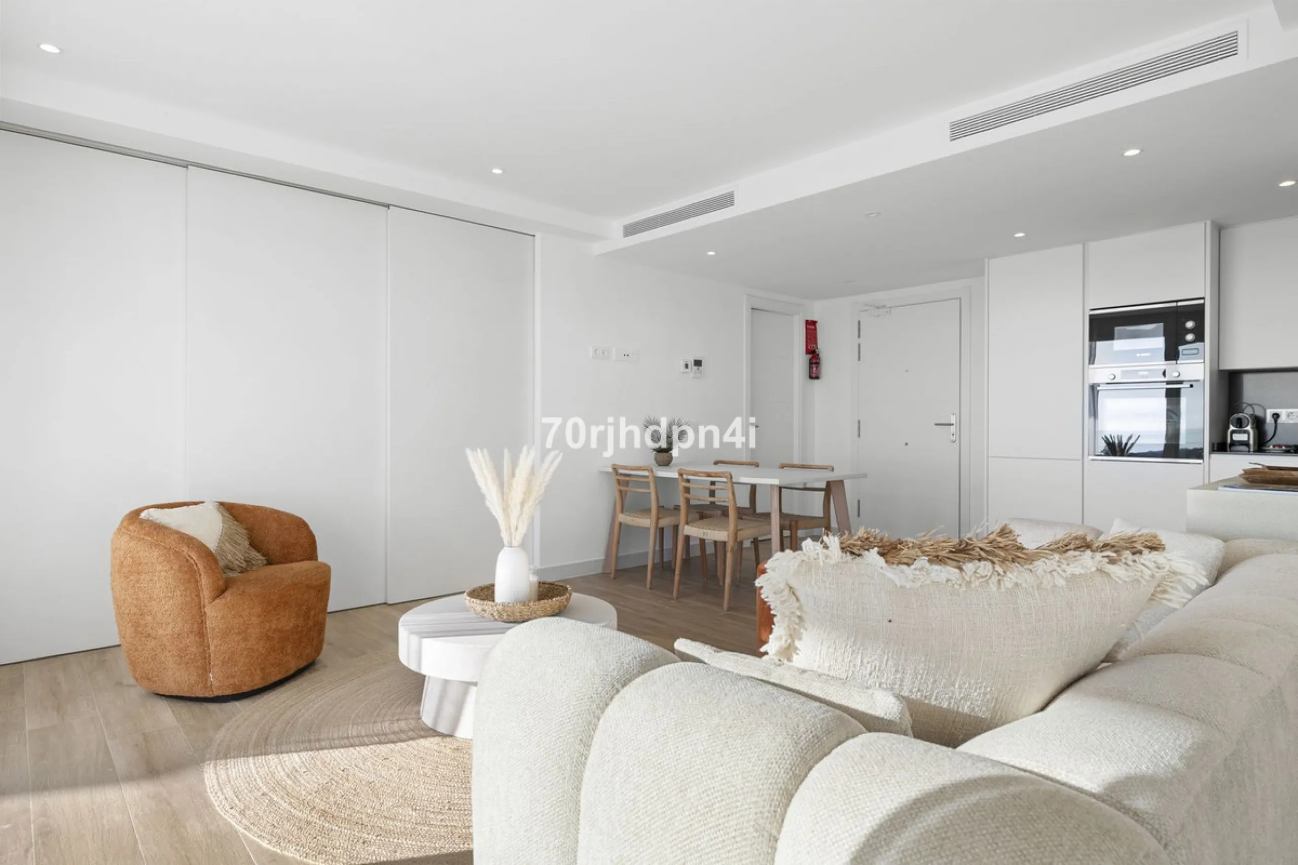 Apartment - Middle Floor Apartment в продаже в Casares, Málaga. В доме 2 спален и 2 ванных комнат. Площадь дома 84 м²