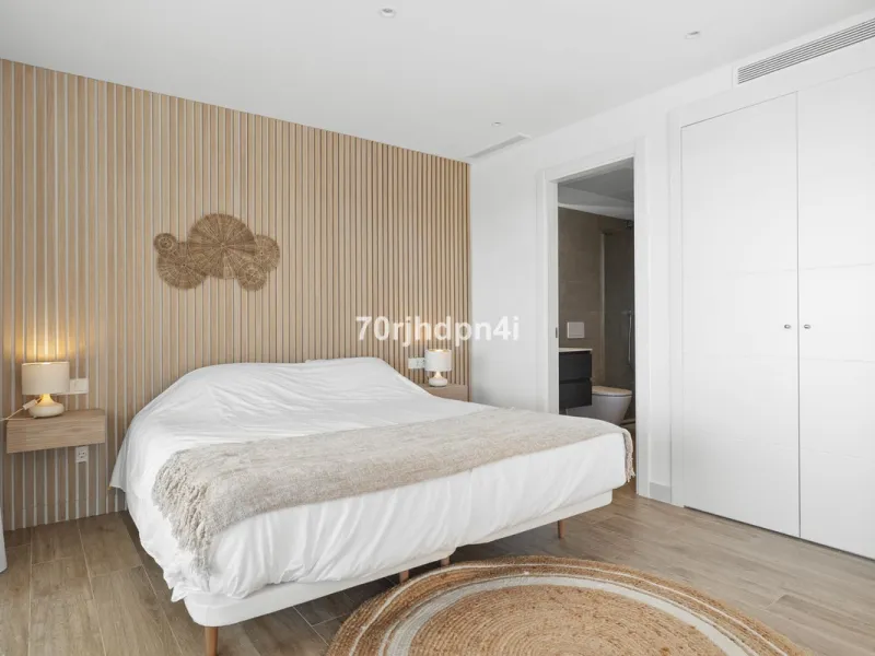 Apartment - Middle Floor Apartment в продаже в Casares, Málaga. В доме 2 спален и 2 ванных комнат. Площадь дома 84 м²