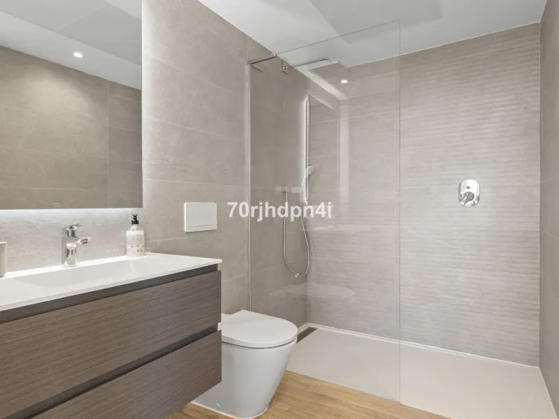 Apartment - Middle Floor Apartment в продаже в Casares, Málaga. В доме 2 спален и 2 ванных комнат. Площадь дома 84 м²