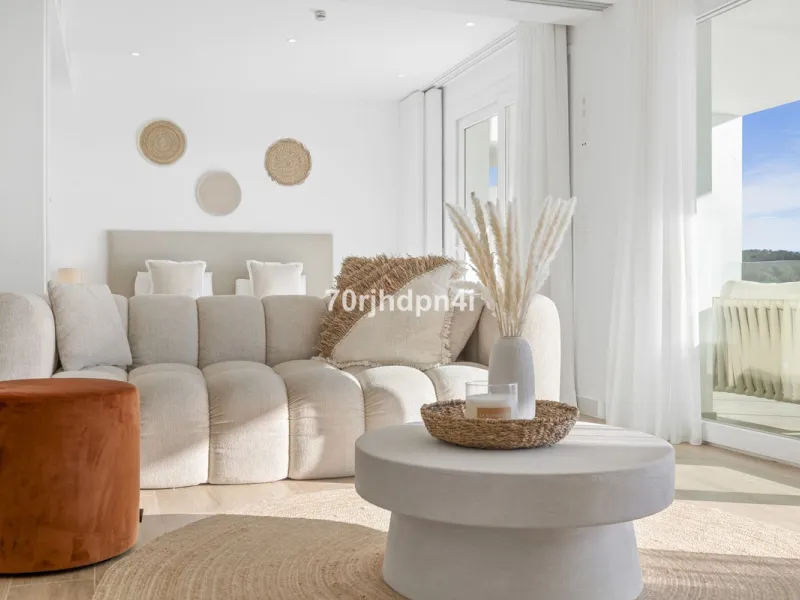 Apartment - Middle Floor Apartment в продаже в Casares, Málaga. В доме 2 спален и 2 ванных комнат. Площадь дома 84 м²