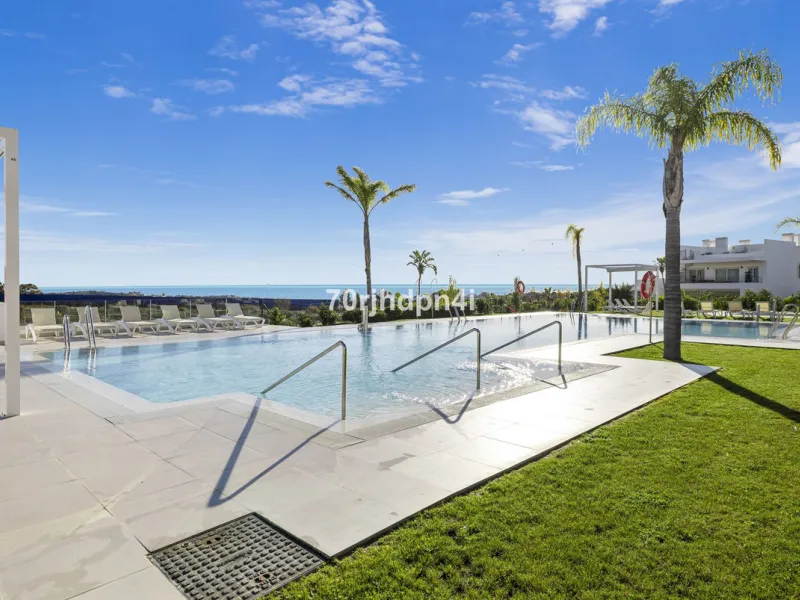 Apartment - Middle Floor Apartment в продаже в Casares, Málaga. В доме 2 спален и 2 ванных комнат. Площадь дома 84 м²