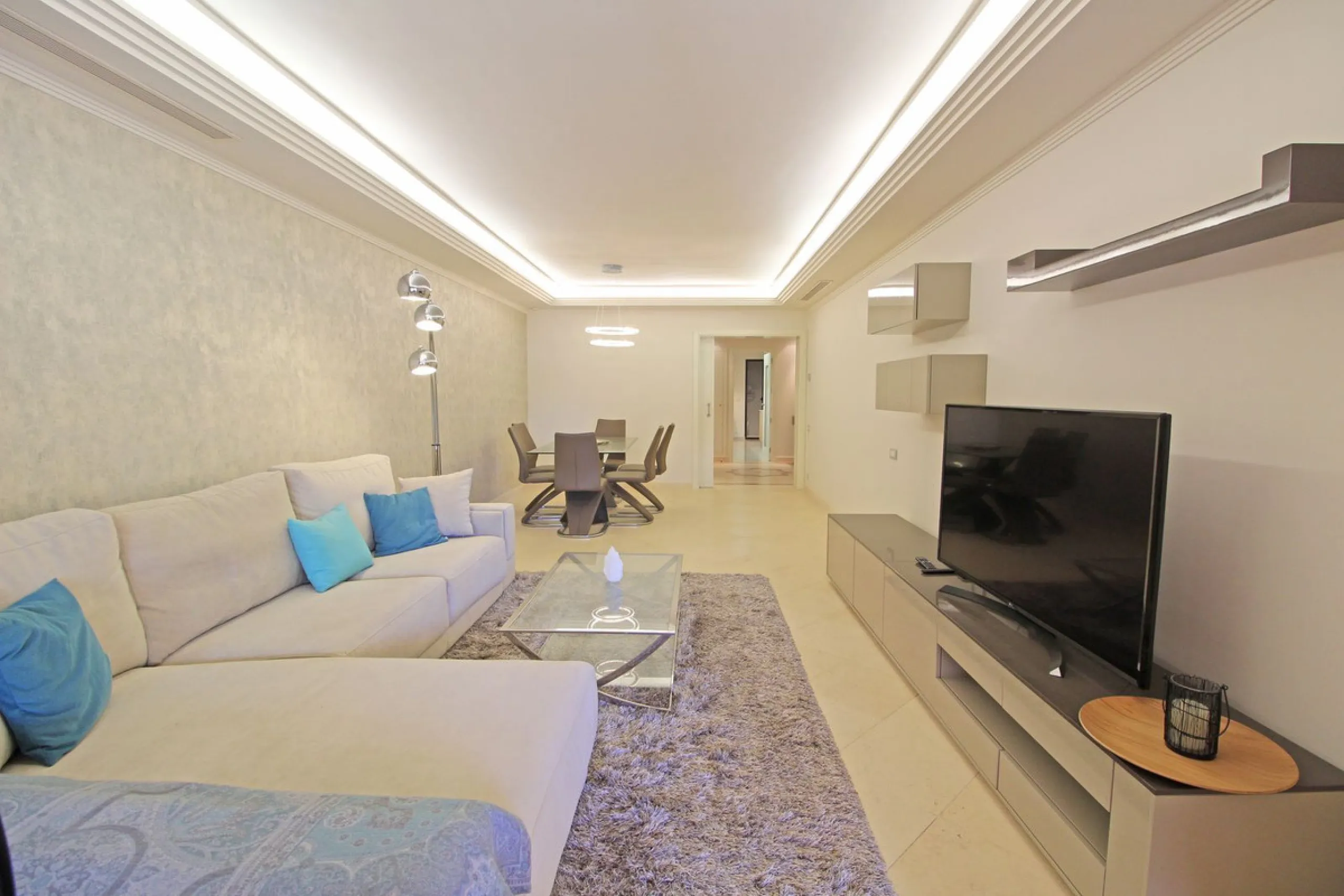 Nestled in the peaceful beachside enclave of Casasola, this charming ground-floor apartment