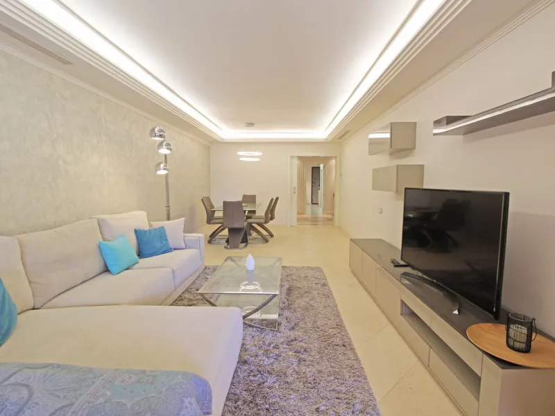 Nestled in the peaceful beachside enclave of Casasola, this charming ground-floor apartment