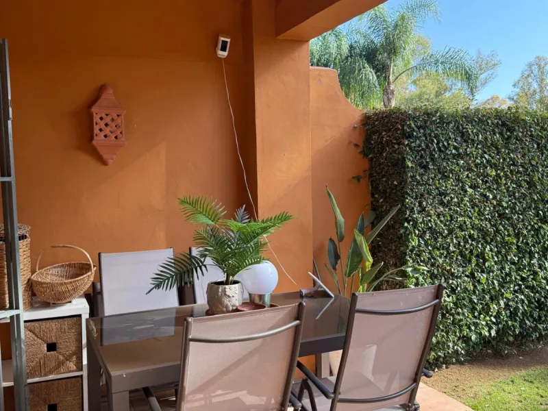 Presenting an elegant, recently built apartment located in the prestigious Benatalaya development, in the eastern area of Estepona, Málaga. Boasting a privileged frontline golf location and surrounded by all necessary amenities, this property stands out f