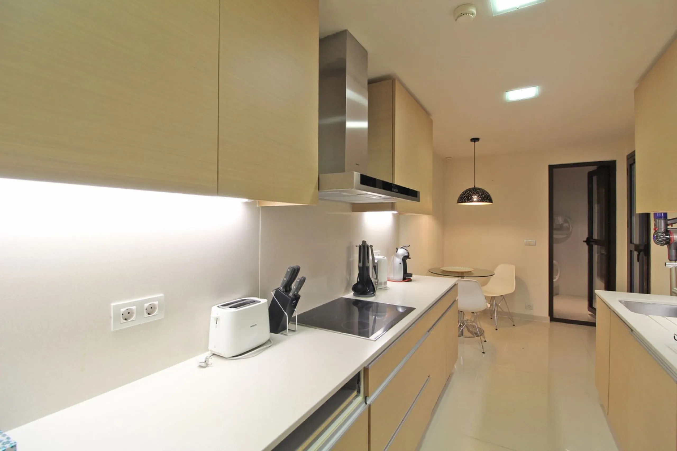Nestled in the peaceful beachside enclave of Casasola, this charming ground-floor apartment