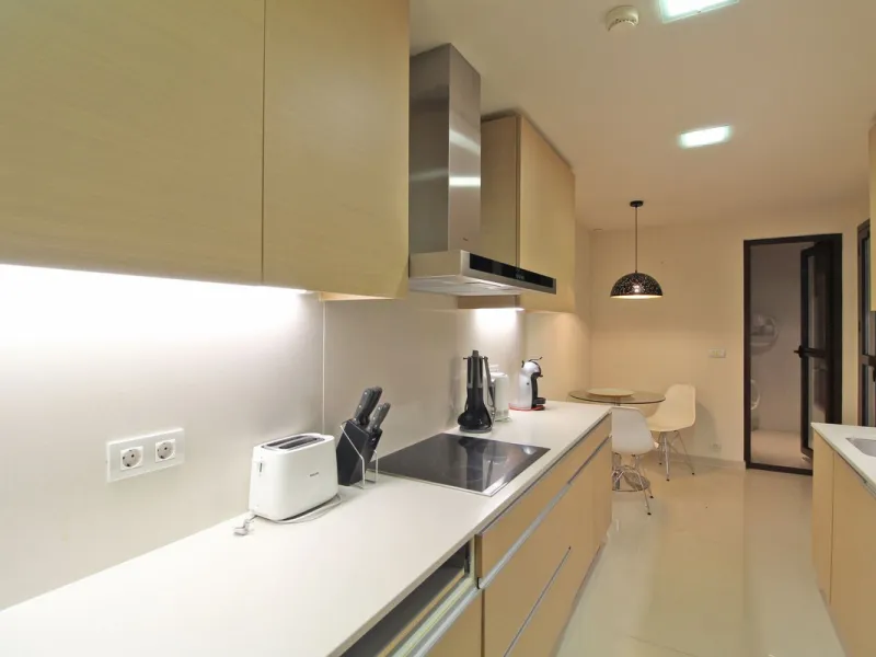 Nestled in the peaceful beachside enclave of Casasola, this charming ground-floor apartment