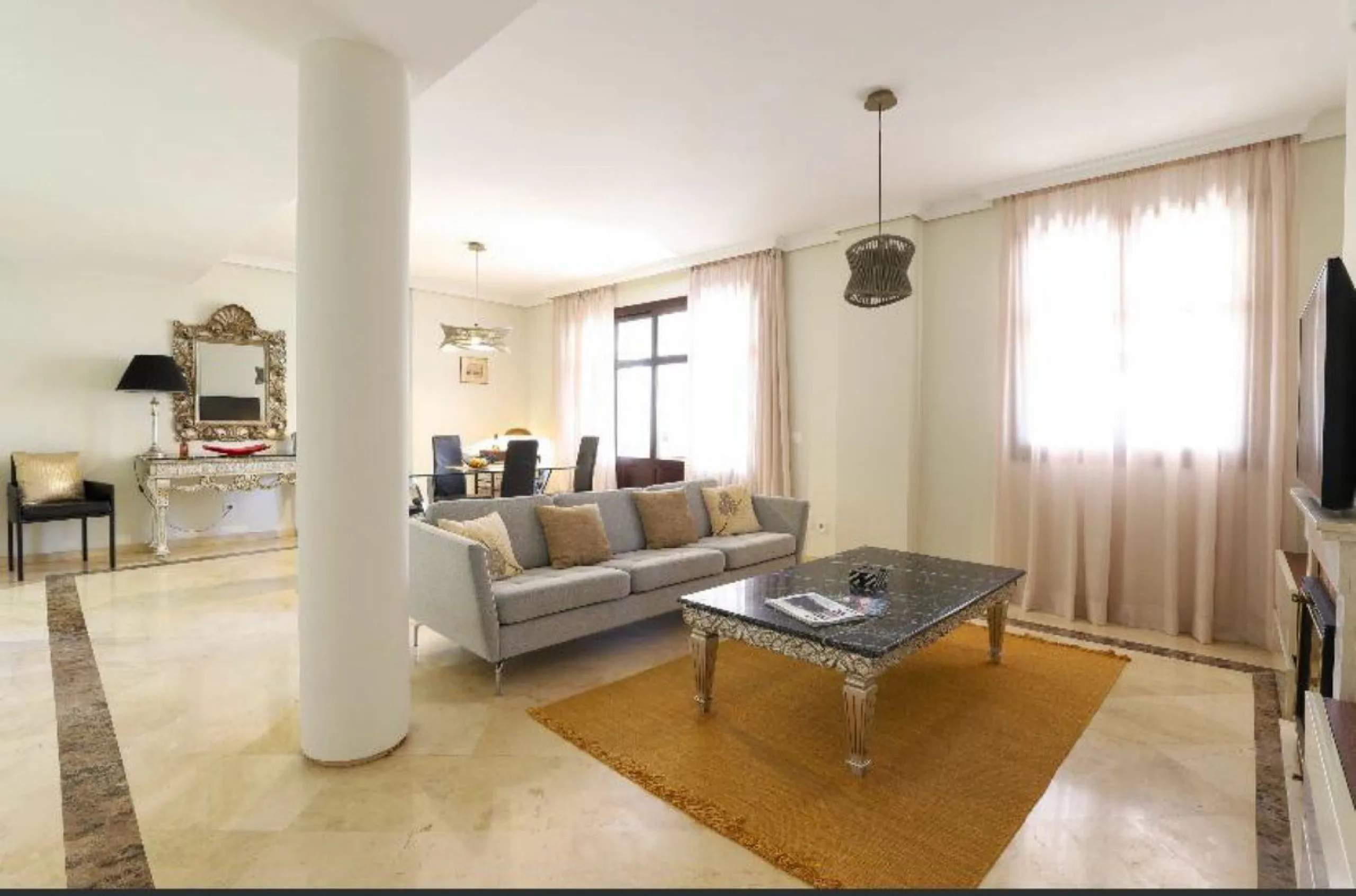 Apartment - Ground Floor Apartment в продаже в Marbella, Málaga. В доме 2 спален и 2 ванных комнат. Площадь дома 141 м²