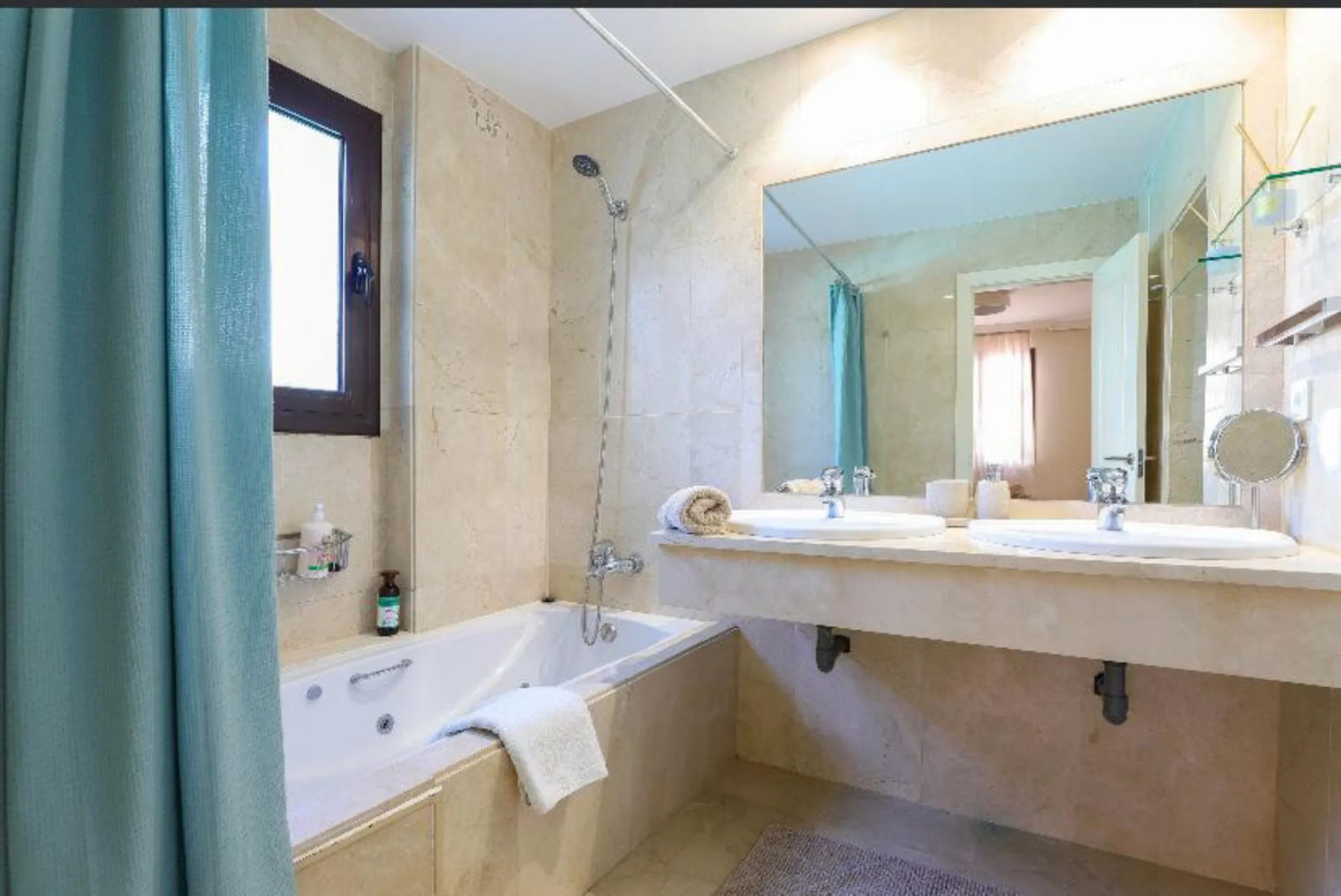 Apartment - Ground Floor Apartment в продаже в Marbella, Málaga. В доме 2 спален и 2 ванных комнат. Площадь дома 141 м²