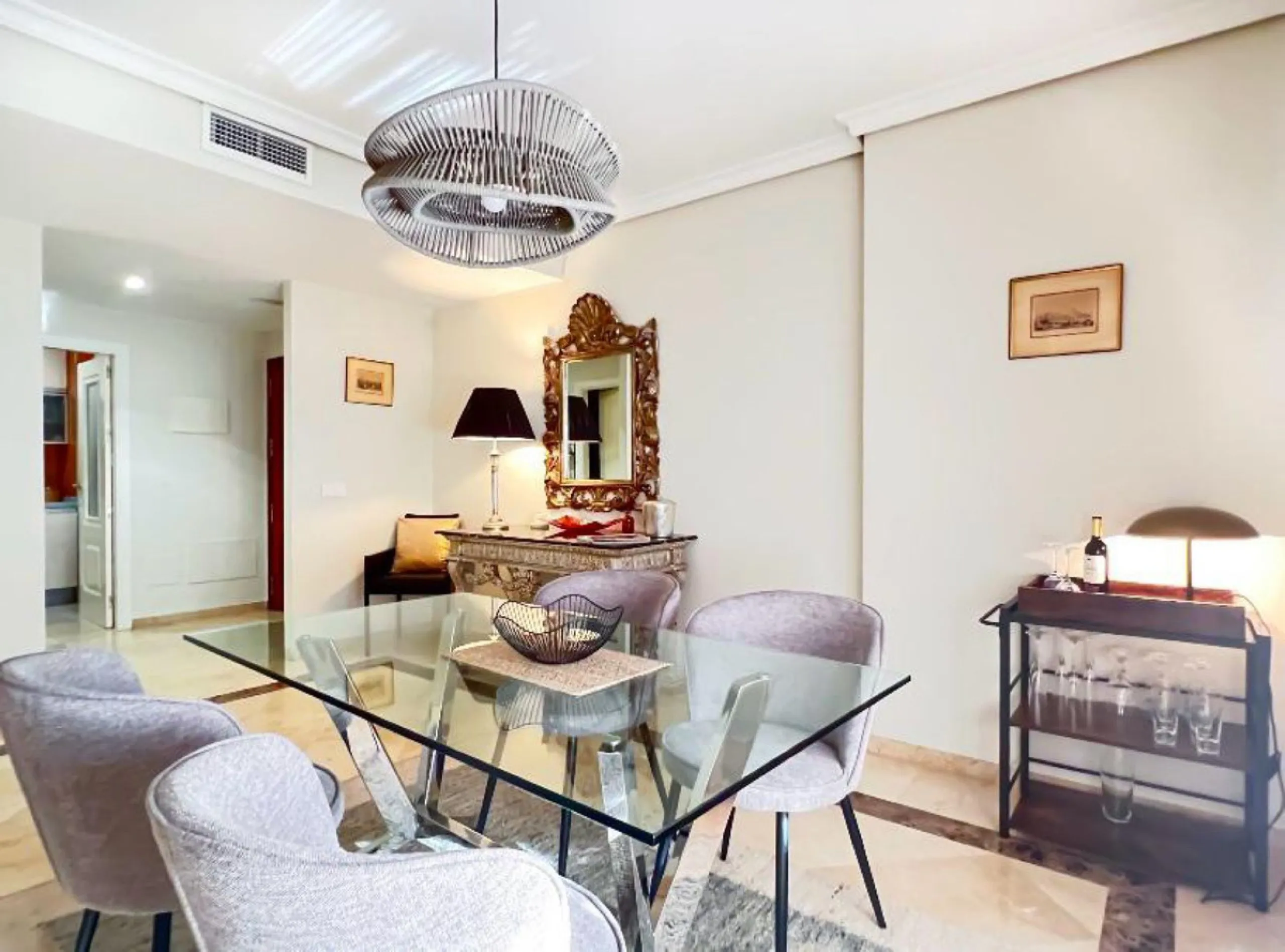 Apartment - Ground Floor Apartment в продаже в Marbella, Málaga. В доме 2 спален и 2 ванных комнат. Площадь дома 141 м²