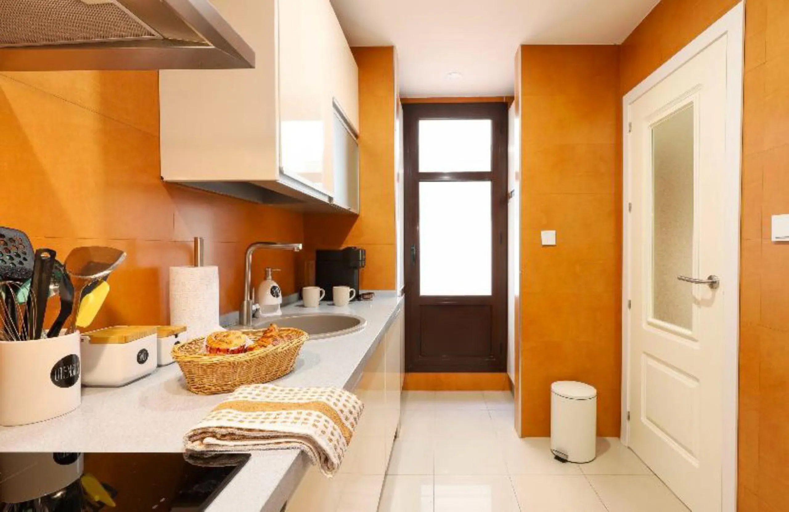 Apartment - Ground Floor Apartment в продаже в Marbella, Málaga. В доме 2 спален и 2 ванных комнат. Площадь дома 141 м²