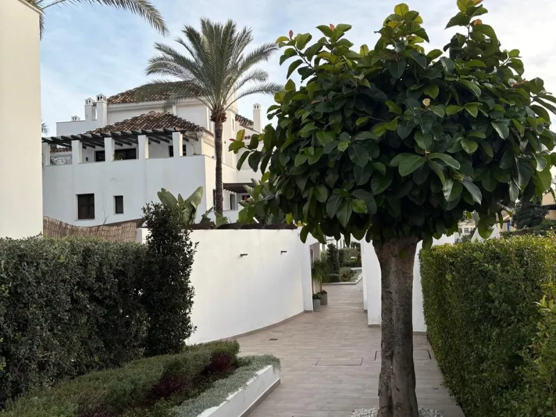 Apartment - Ground Floor Apartment в продаже в Marbella, Málaga. В доме 2 спален и 2 ванных комнат. Площадь дома 141 м²