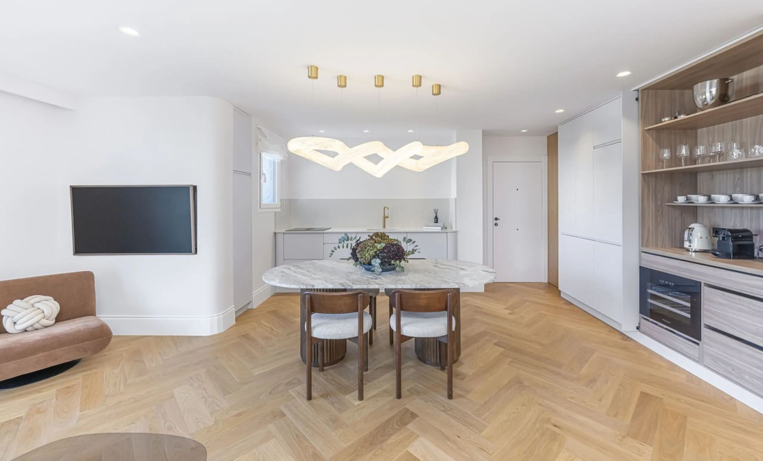 Stylish 2-room apartment with tourist license in the heart of Puerto Banús