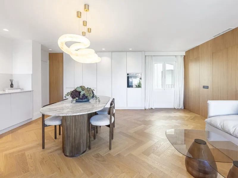 Stylish 2-room apartment with tourist license in the heart of Puerto Banús