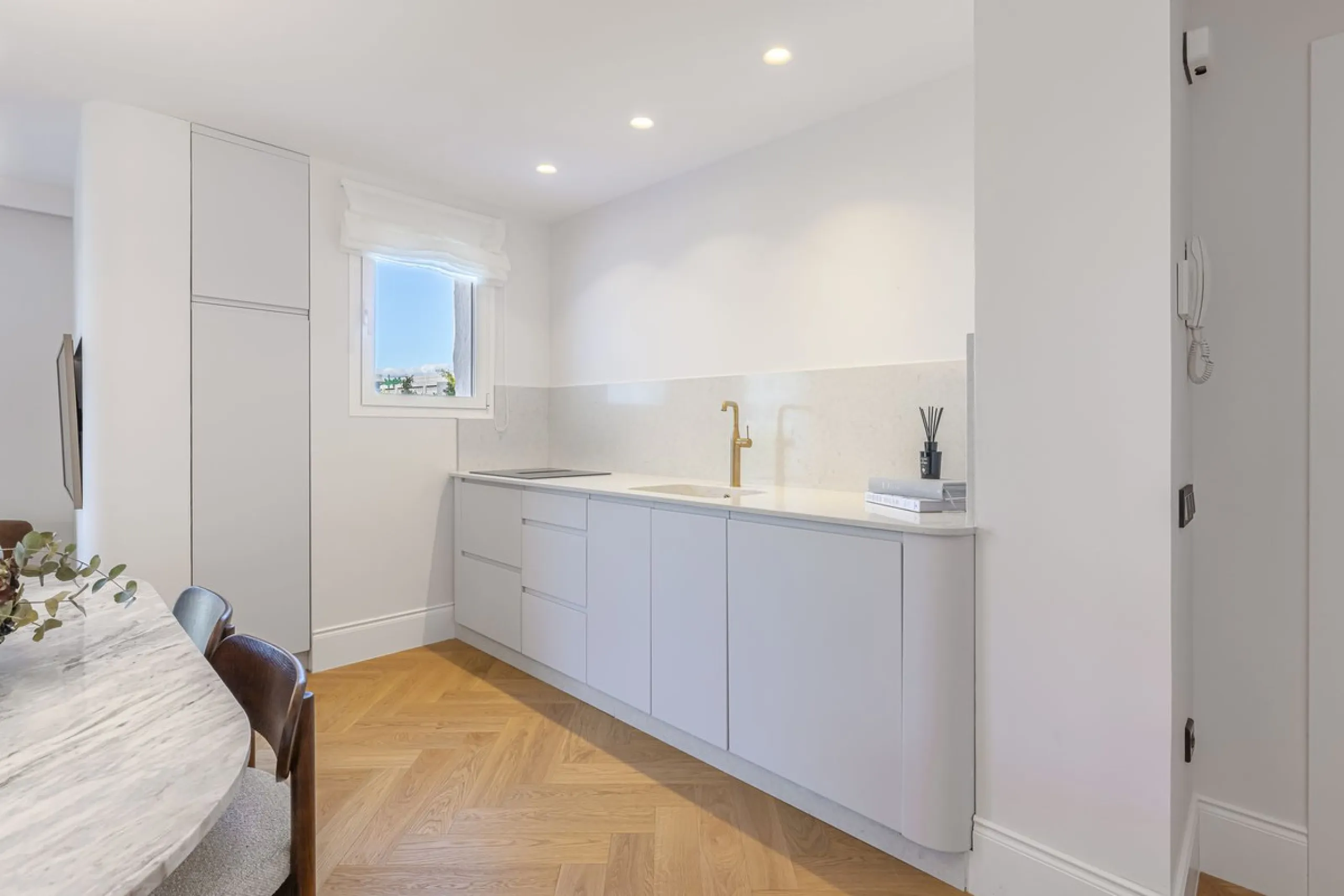 Stylish 2-room apartment with tourist license in the heart of Puerto Banús