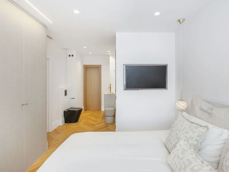 Stylish 2-room apartment with tourist license in the heart of Puerto Banús
