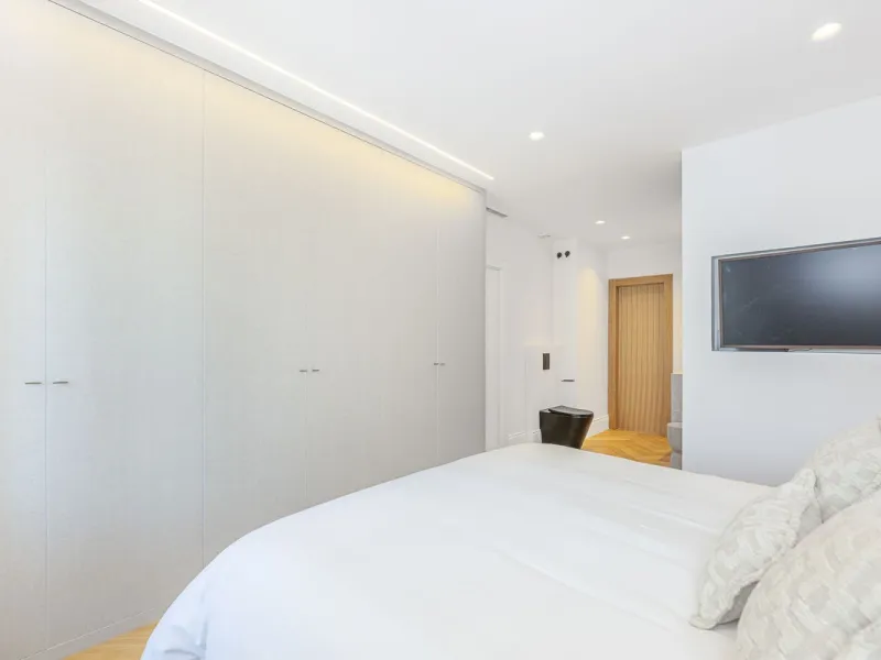 Stylish 2-room apartment with tourist license in the heart of Puerto Banús