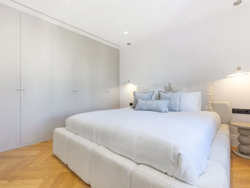 Stylish 2-room apartment with tourist license in the heart of Puerto Banús