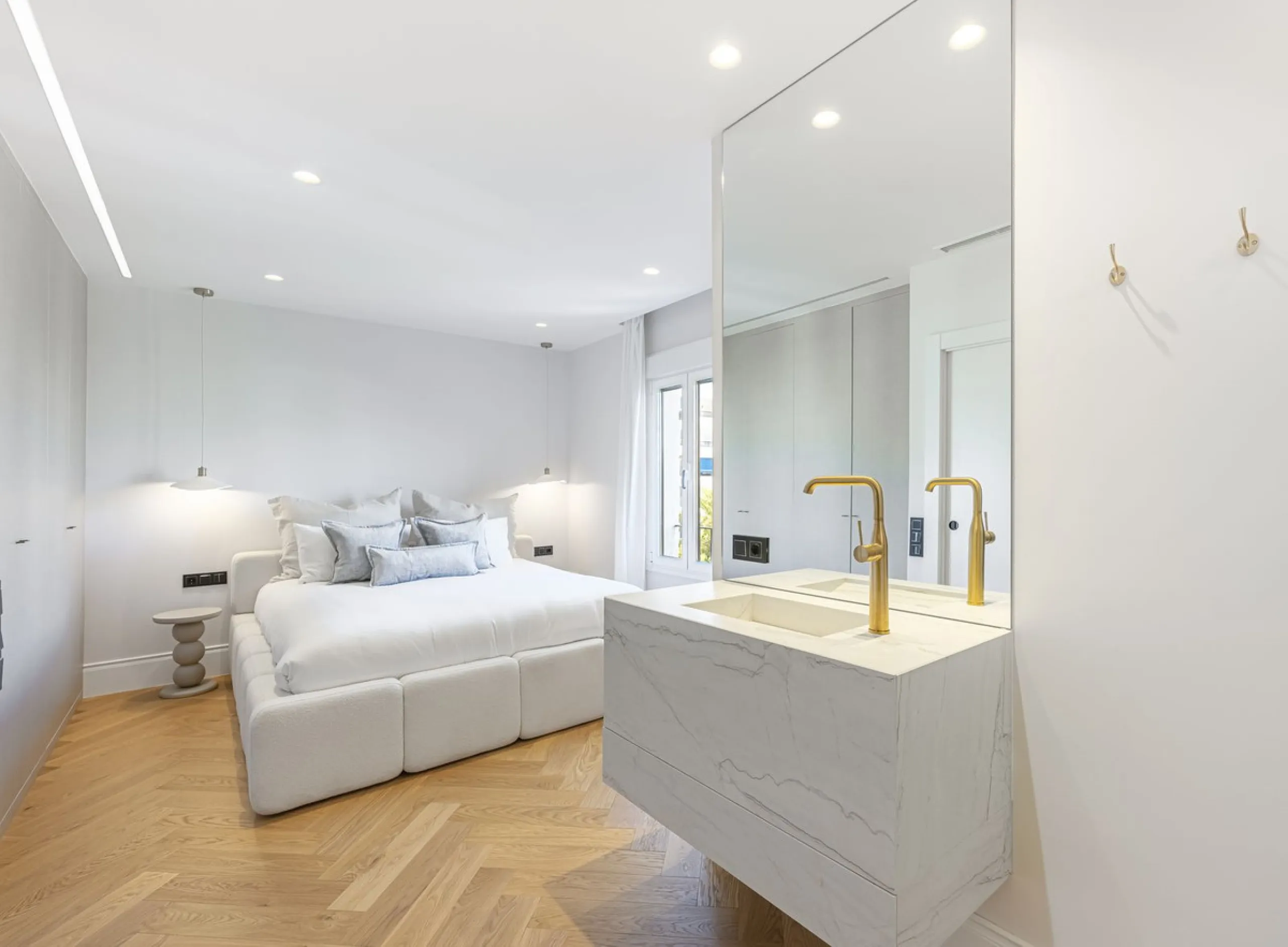 Stylish 2-room apartment with tourist license in the heart of Puerto Banús