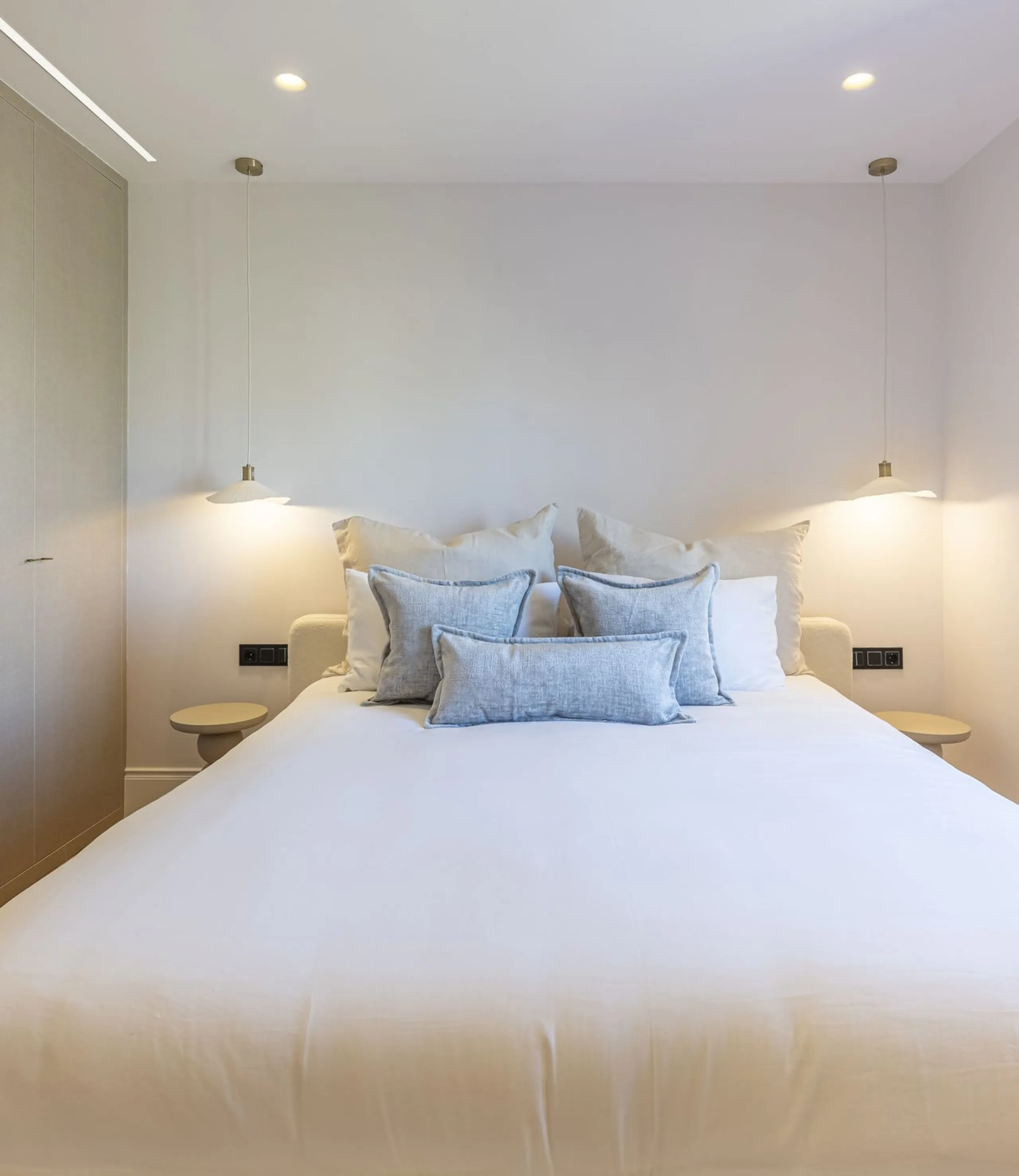 Stylish 2-room apartment with tourist license in the heart of Puerto Banús
