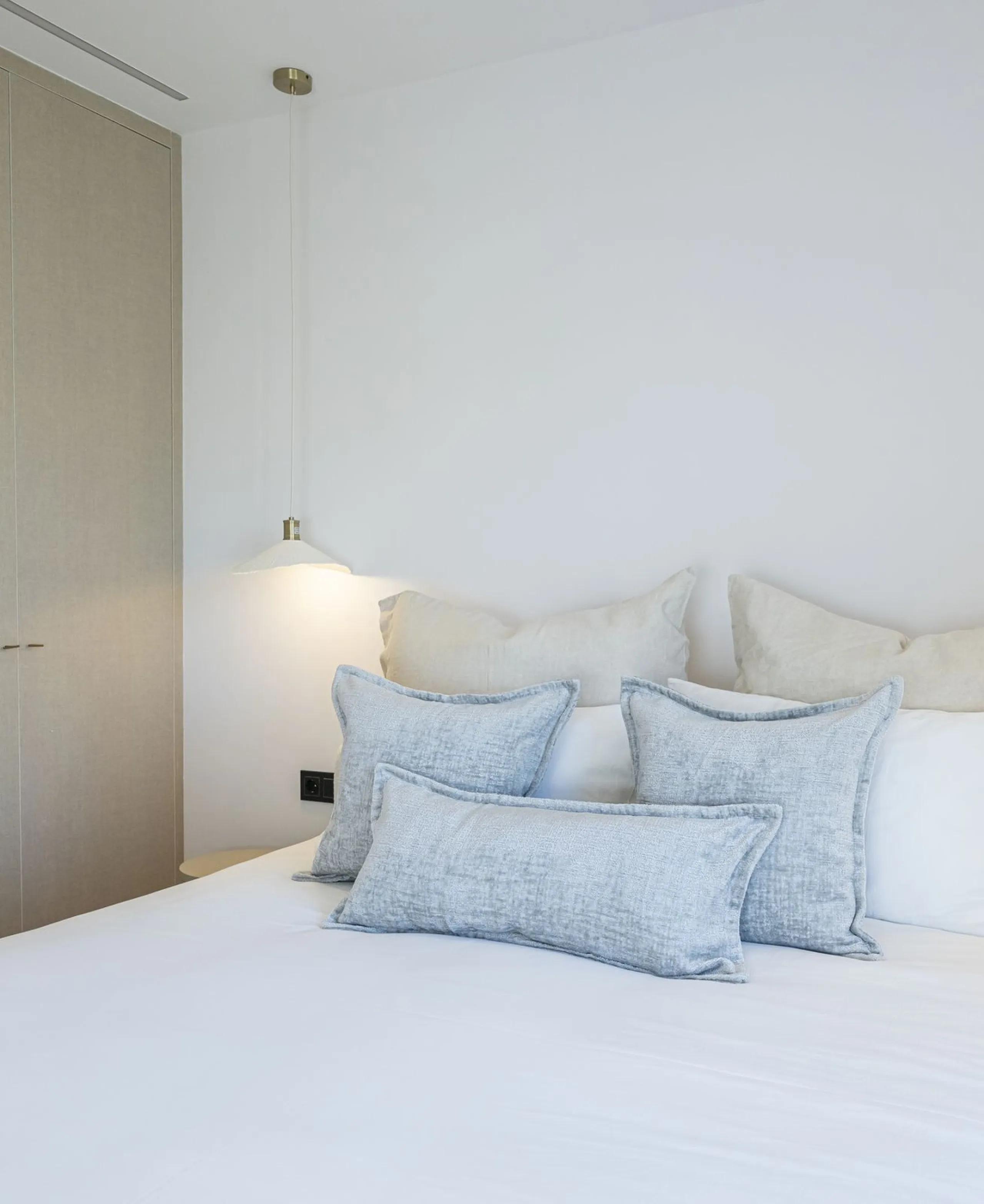 Stylish 2-room apartment with tourist license in the heart of Puerto Banús