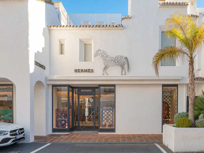 Stylish 2-room apartment with tourist license in the heart of Puerto Banús