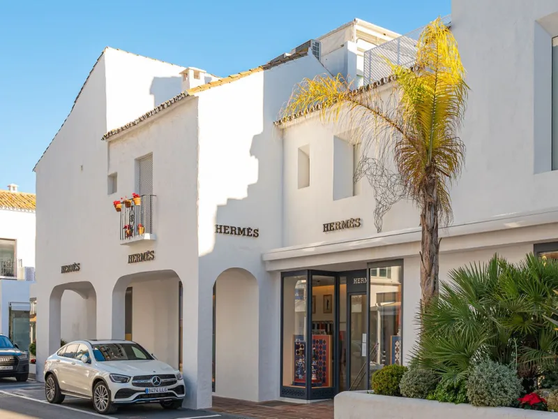 Stylish 2-room apartment with tourist license in the heart of Puerto Banús